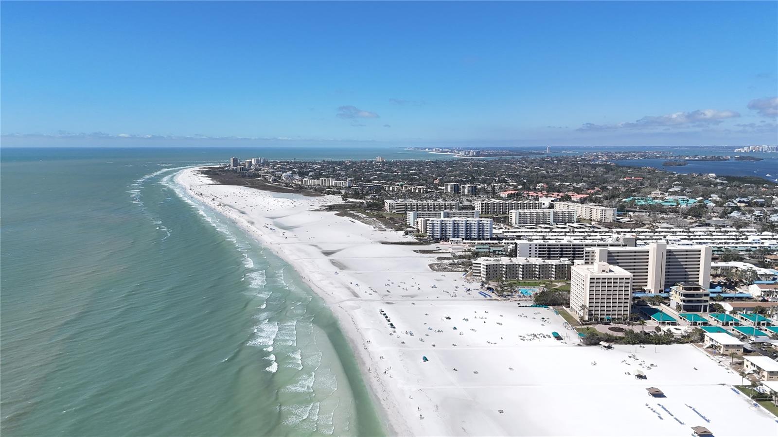 635 TROPICAL CIR, SARASOTA, FL, 34242