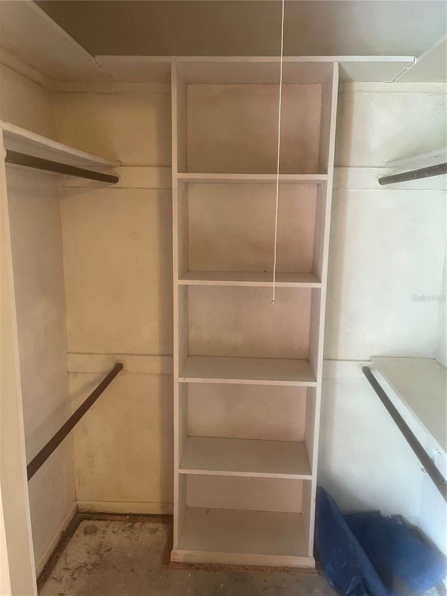 O6352795 Property Photo