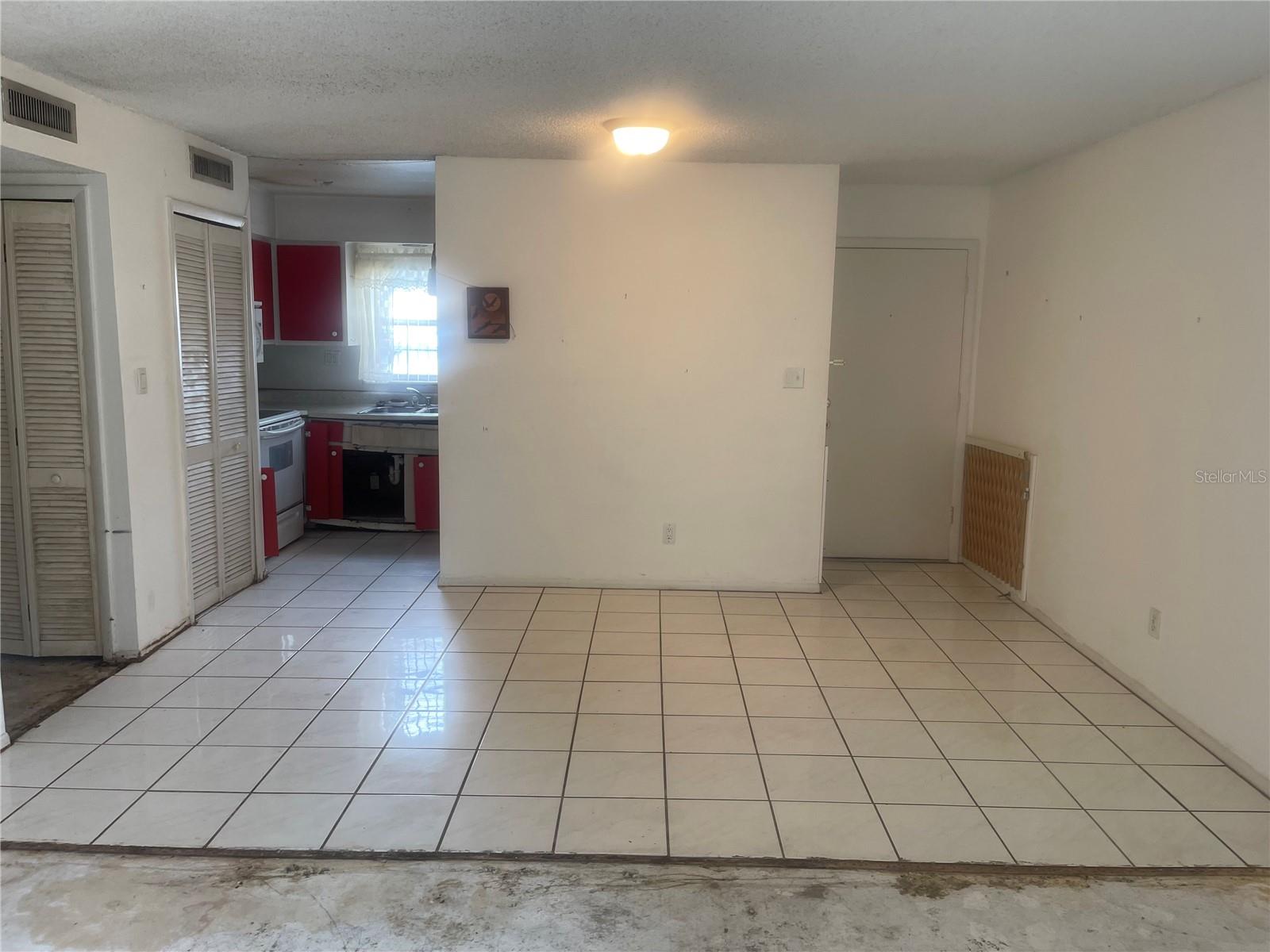 O6352795 Property Photo