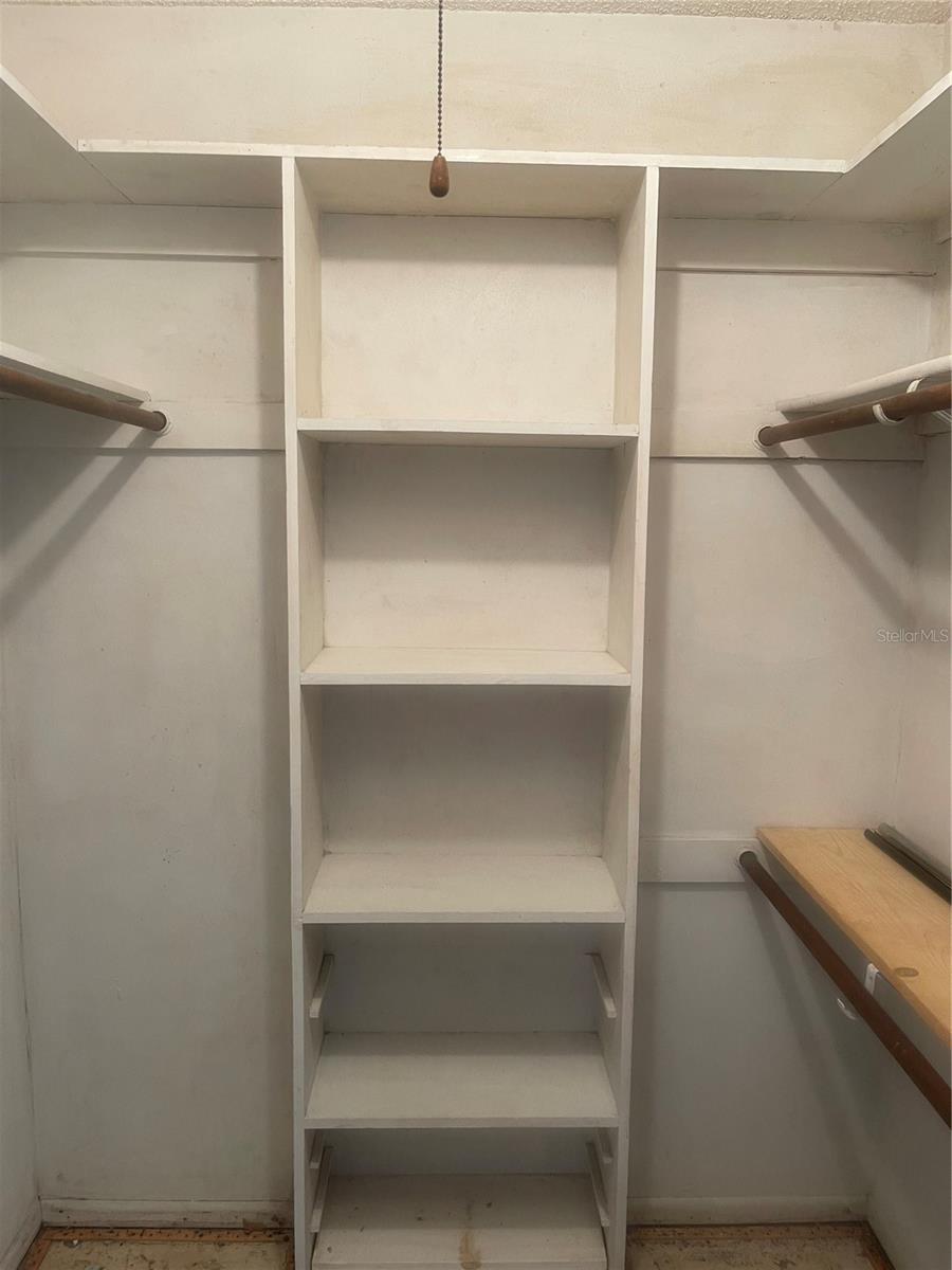 O6352795 Property Photo