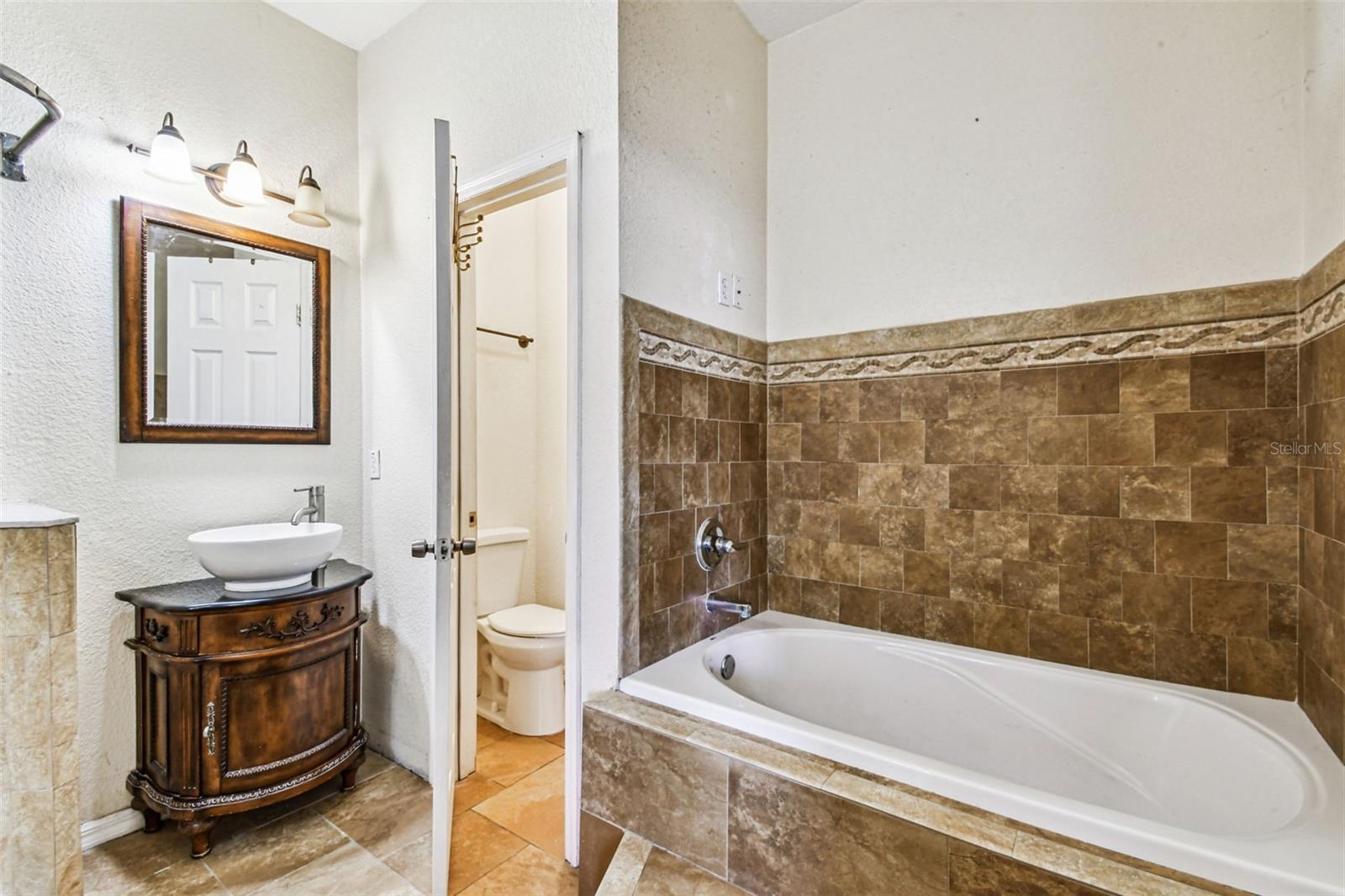 7215 N DUNCAN AVE, TAMPA, FL, 33604