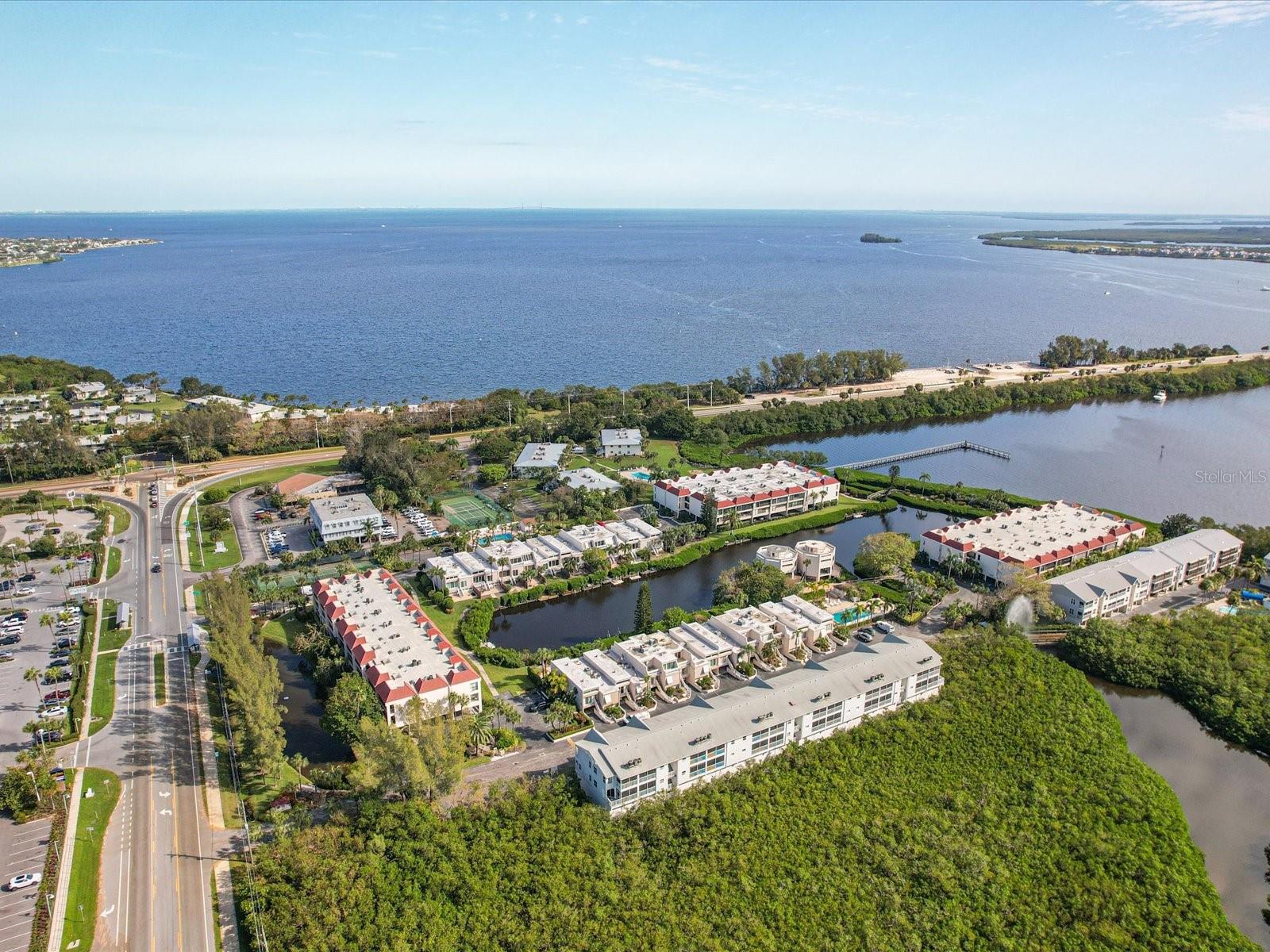 3607 E BAY DR #206, HOLMES BEACH, FL, 34217