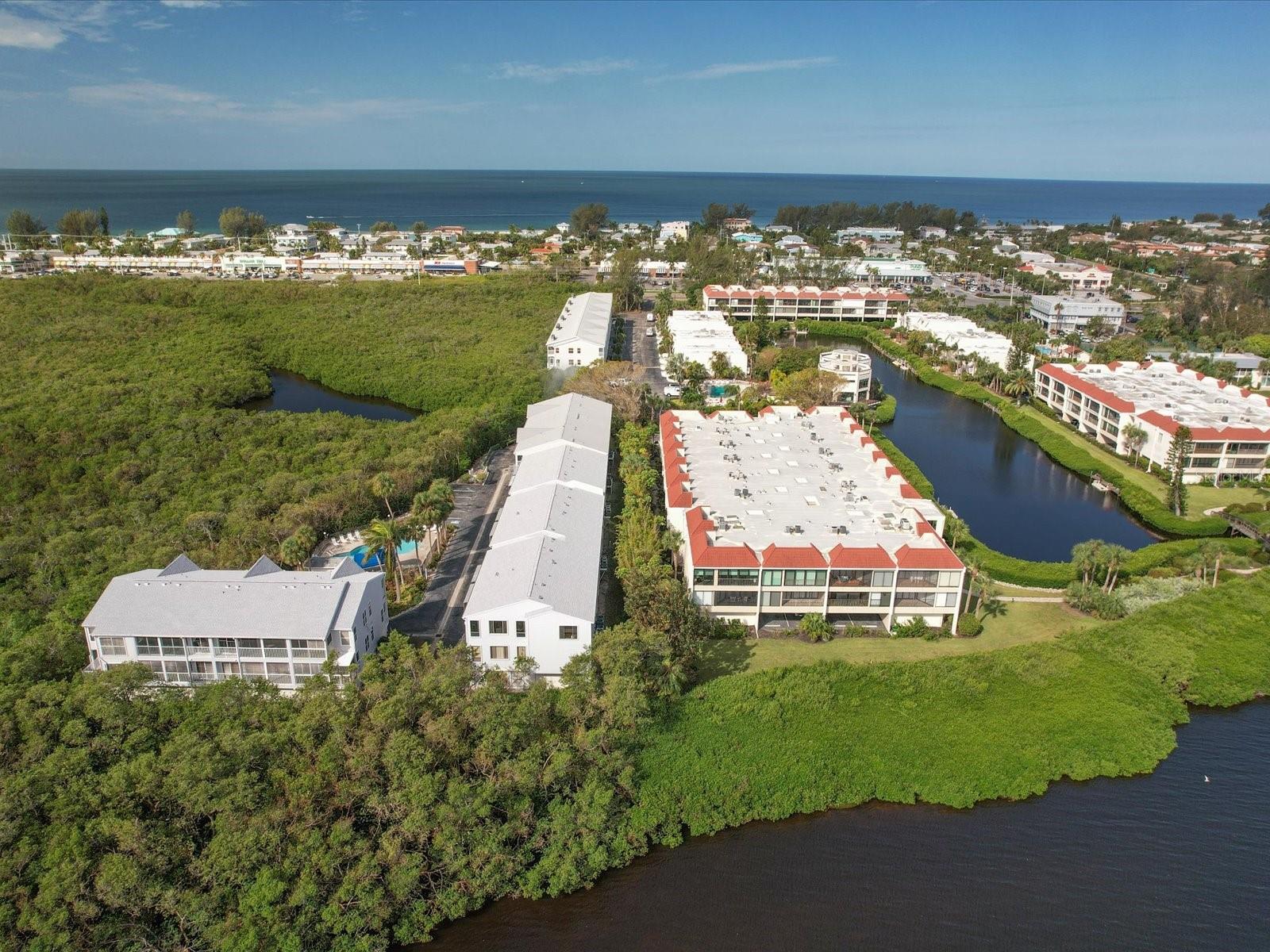 3607 E BAY DR #206, HOLMES BEACH, FL, 34217