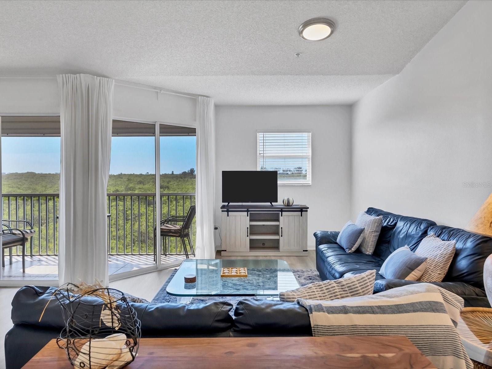 3607 E BAY DR #206, HOLMES BEACH, FL, 34217