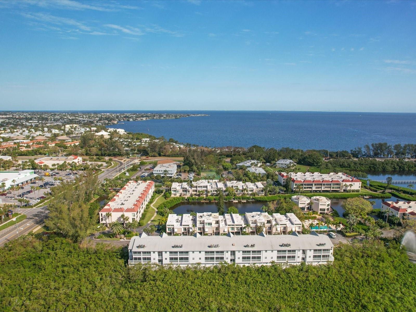 3607 E BAY DR #206, HOLMES BEACH, FL, 34217