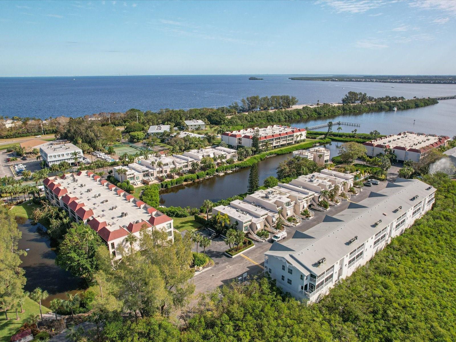 3607 E BAY DR #206, HOLMES BEACH, FL, 34217
