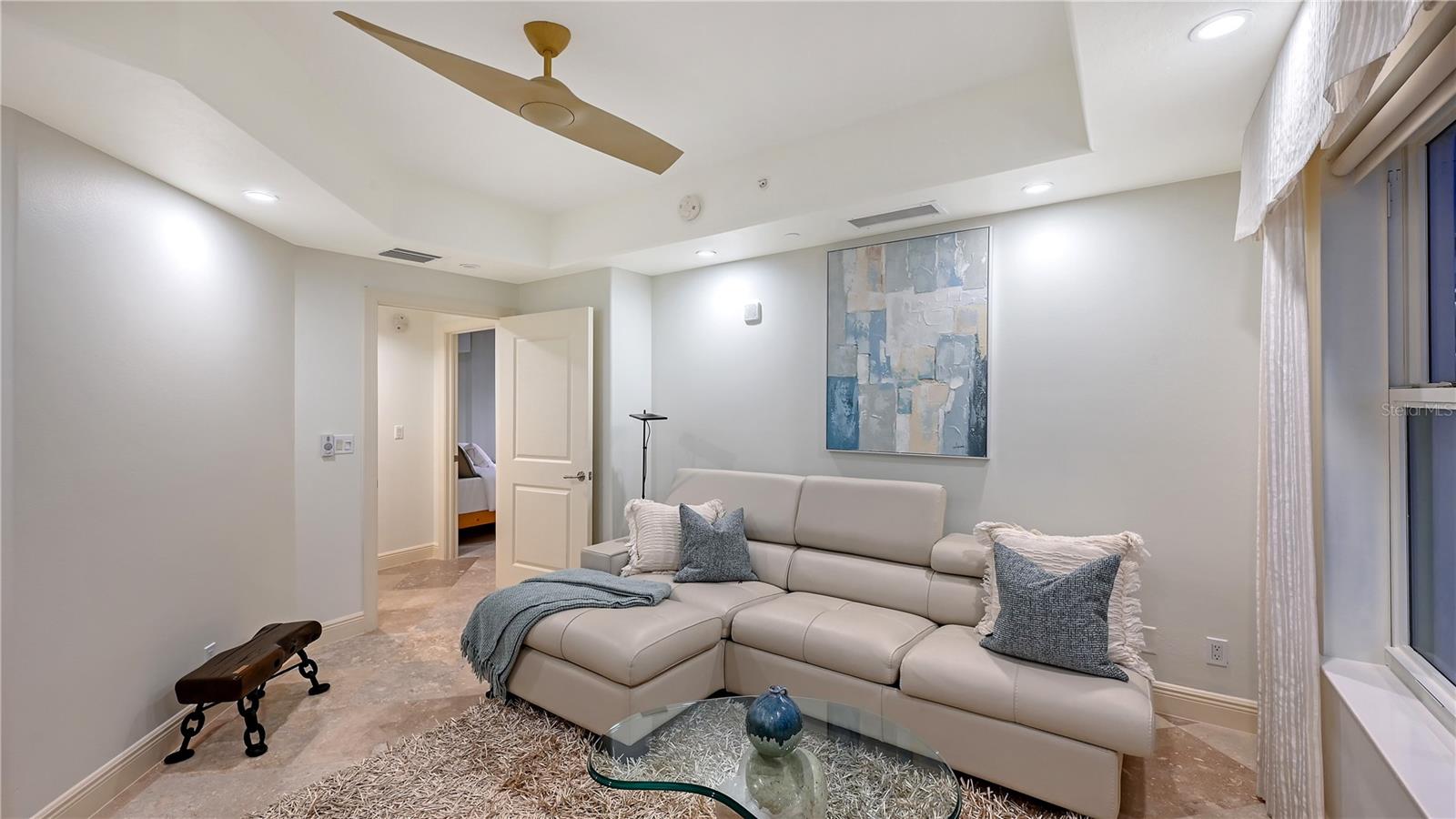 A4668615 Property Photo