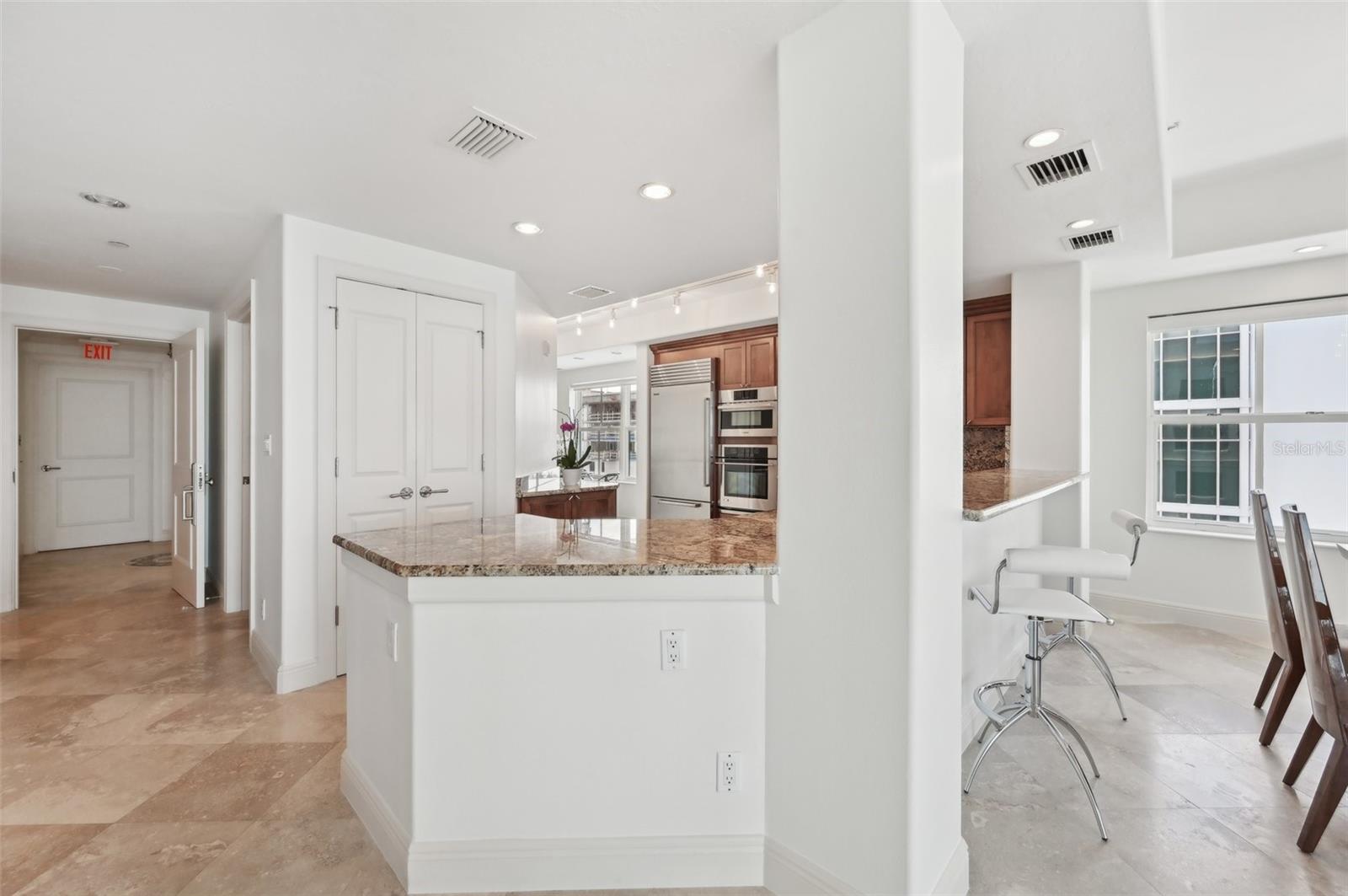 A4668615 Property Photo