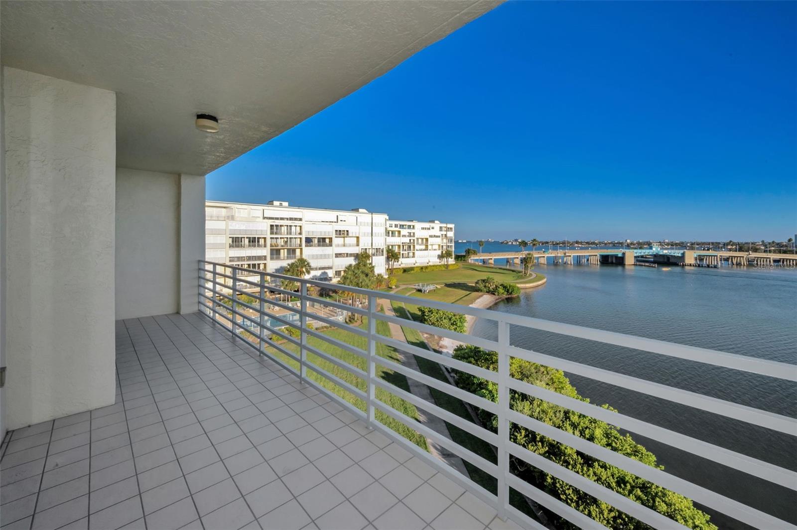 7882 SAILBOAT KEY BLVD S #407, SOUTH PASADENA, FL, 33707