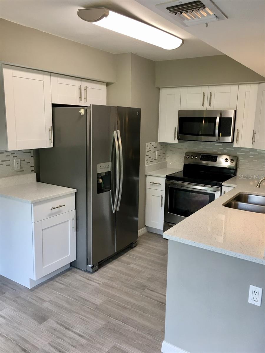 16549 BRIGADOON DR, TAMPA, FL, 33618