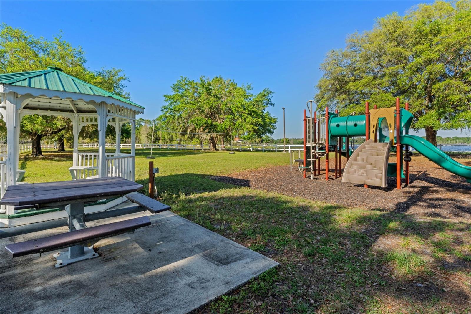 312 SEMINOLE WOODS BLVD, GENEVA, FL, 32732