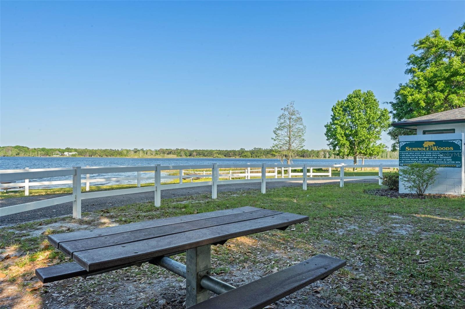 312 SEMINOLE WOODS BLVD, GENEVA, FL, 32732