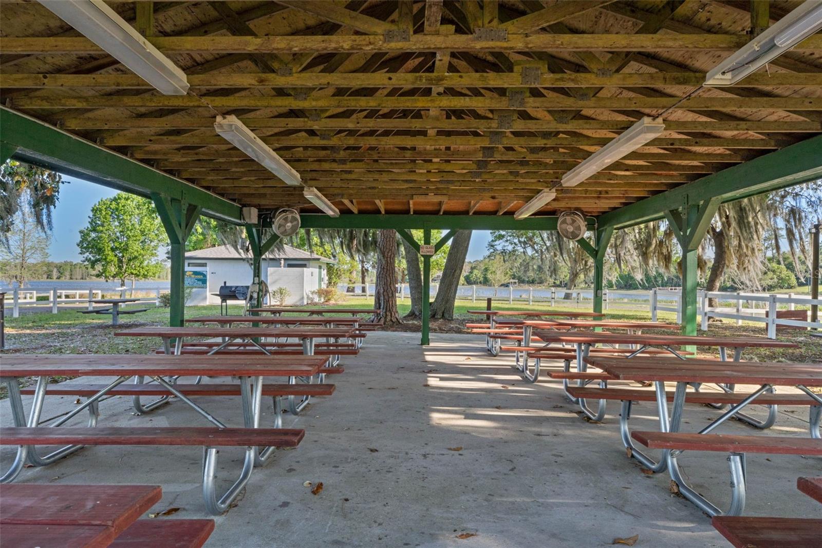 312 SEMINOLE WOODS BLVD, GENEVA, FL, 32732