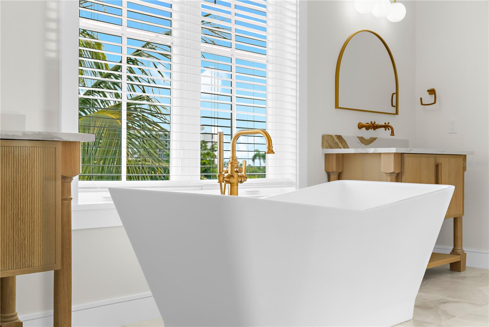 A4668634 Property Photo