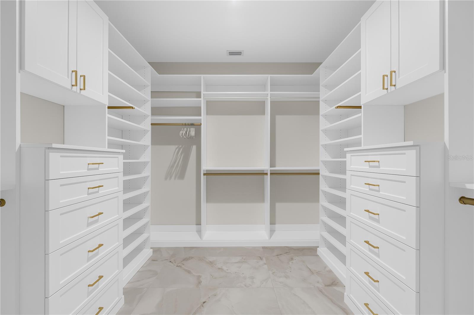 A4668634 Property Photo