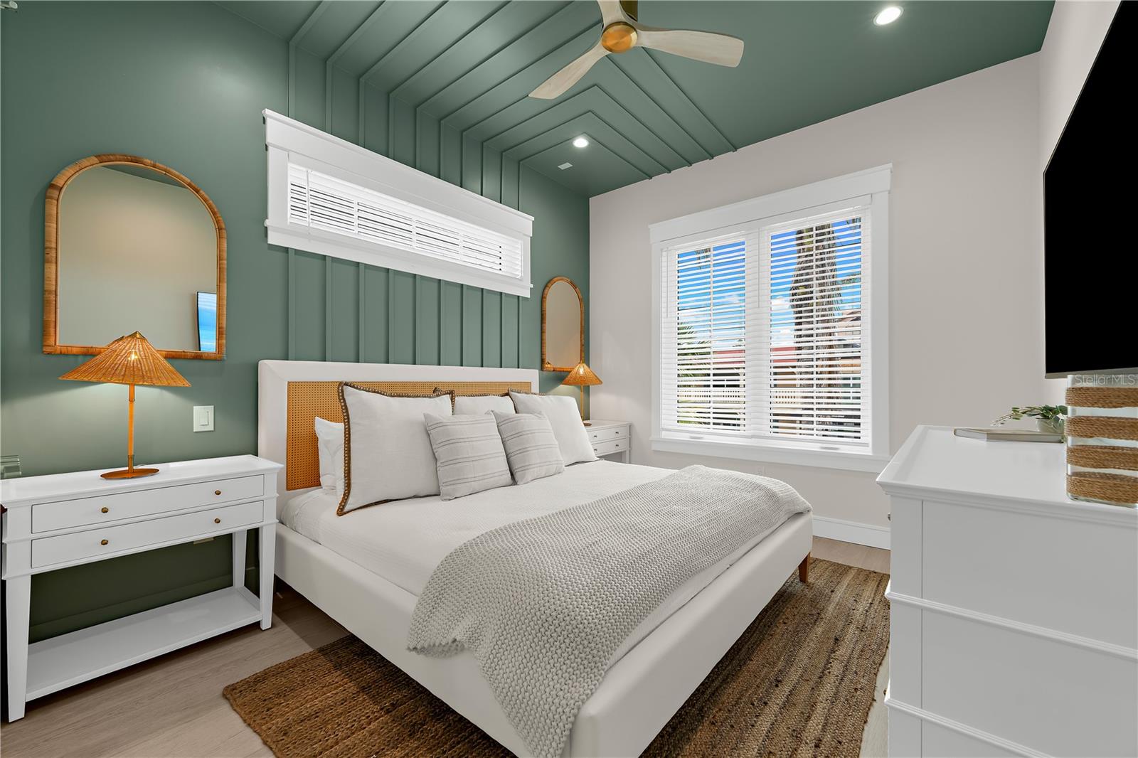 A4668634 Property Photo