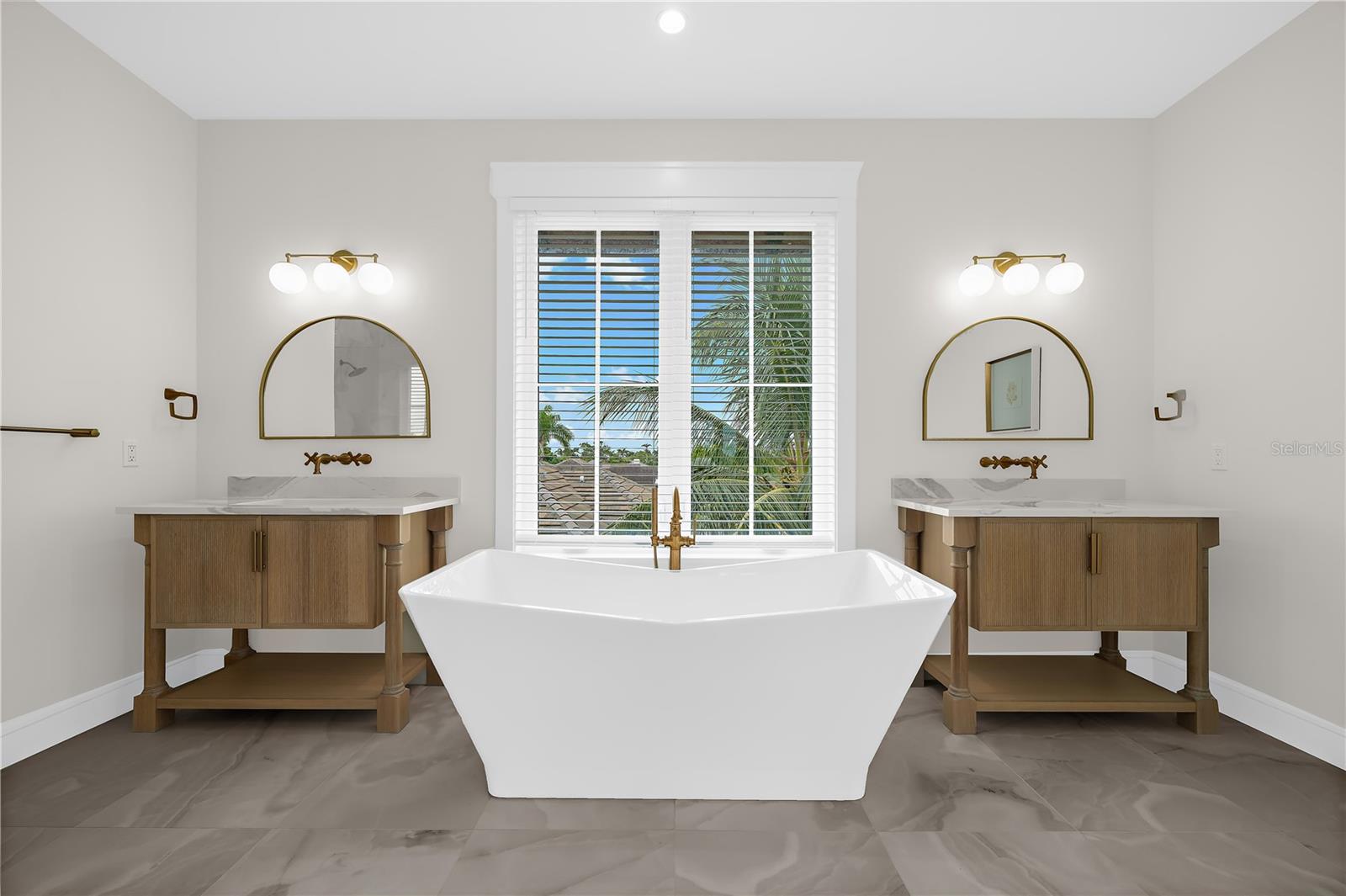 A4668634 Property Photo