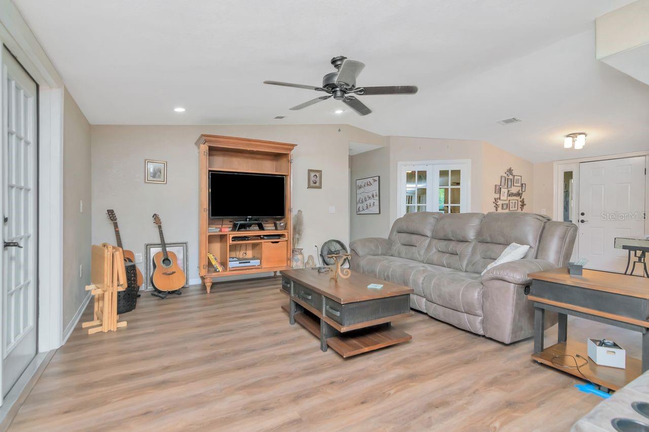 6707 W DORMANY RD, PLANT CITY, FL, 33565