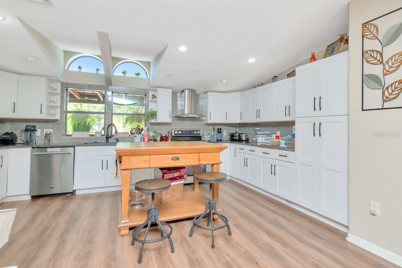 6707 W DORMANY RD, PLANT CITY, FL, 33565