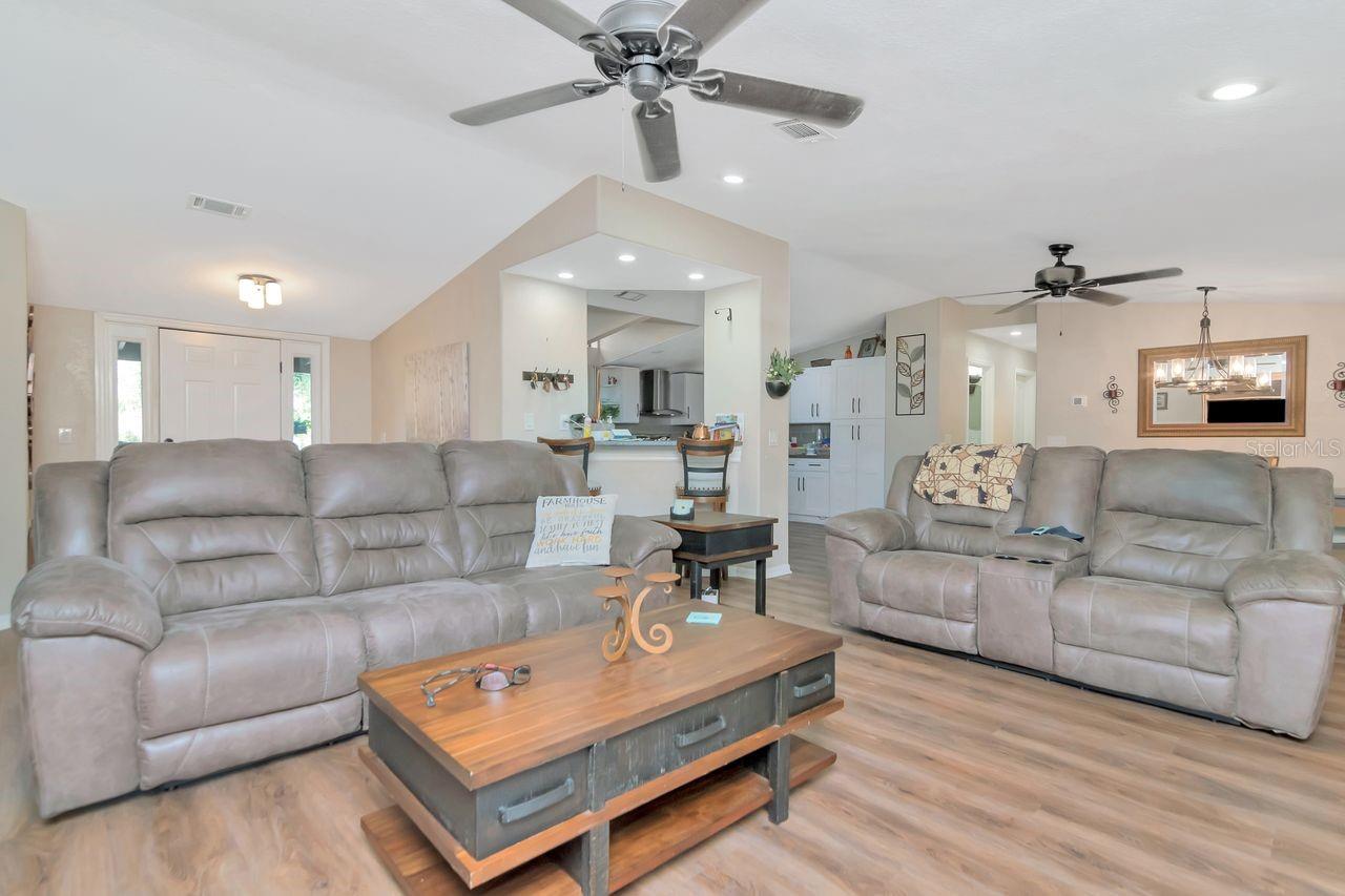 6707 W DORMANY RD, PLANT CITY, FL, 33565