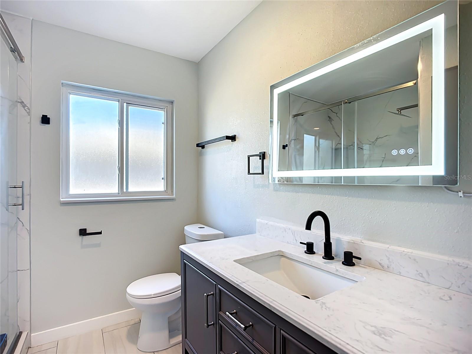 3303 CAMBRIDGE DR W, BRADENTON, FL, 34205