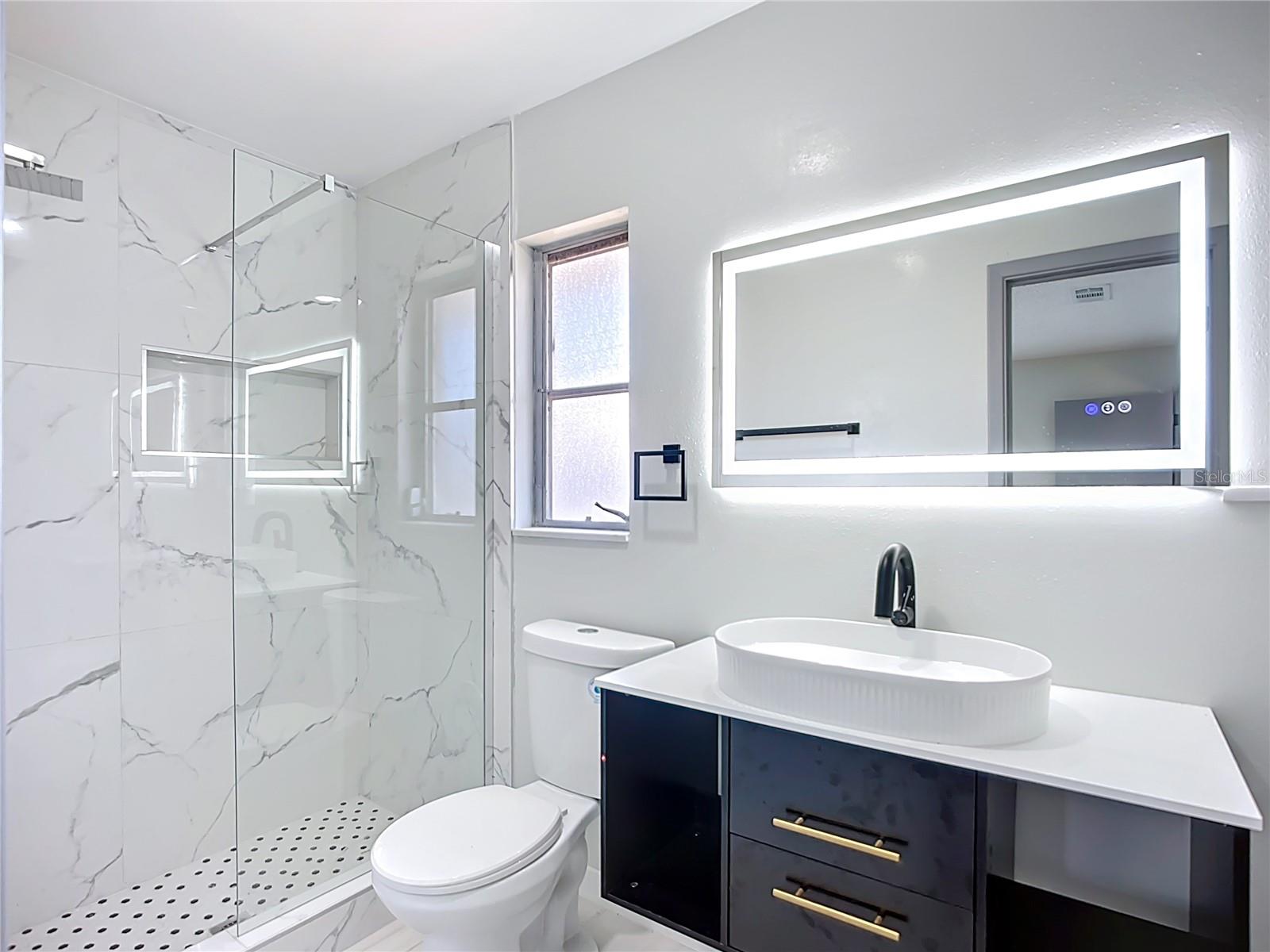 3303 CAMBRIDGE DR W, BRADENTON, FL, 34205