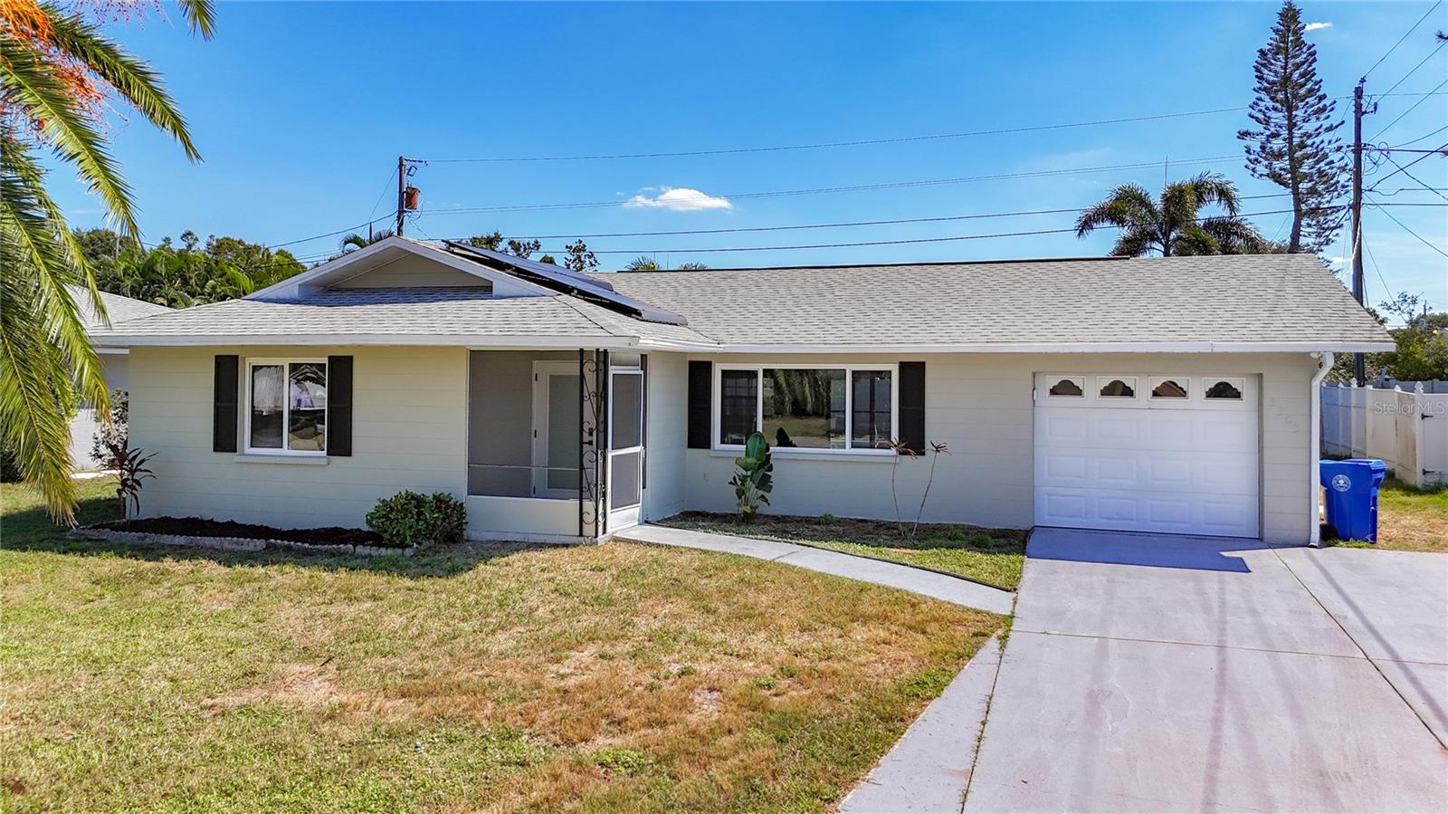 3303 CAMBRIDGE DR W, BRADENTON, FL, 34205