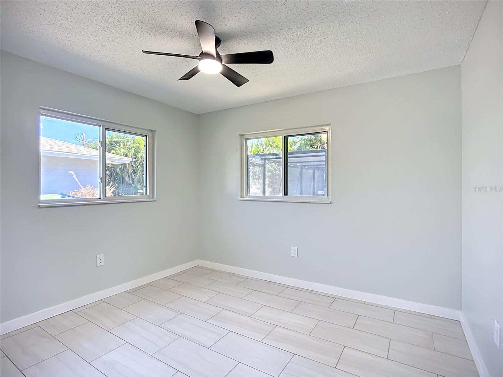 3303 CAMBRIDGE DR W, BRADENTON, FL, 34205