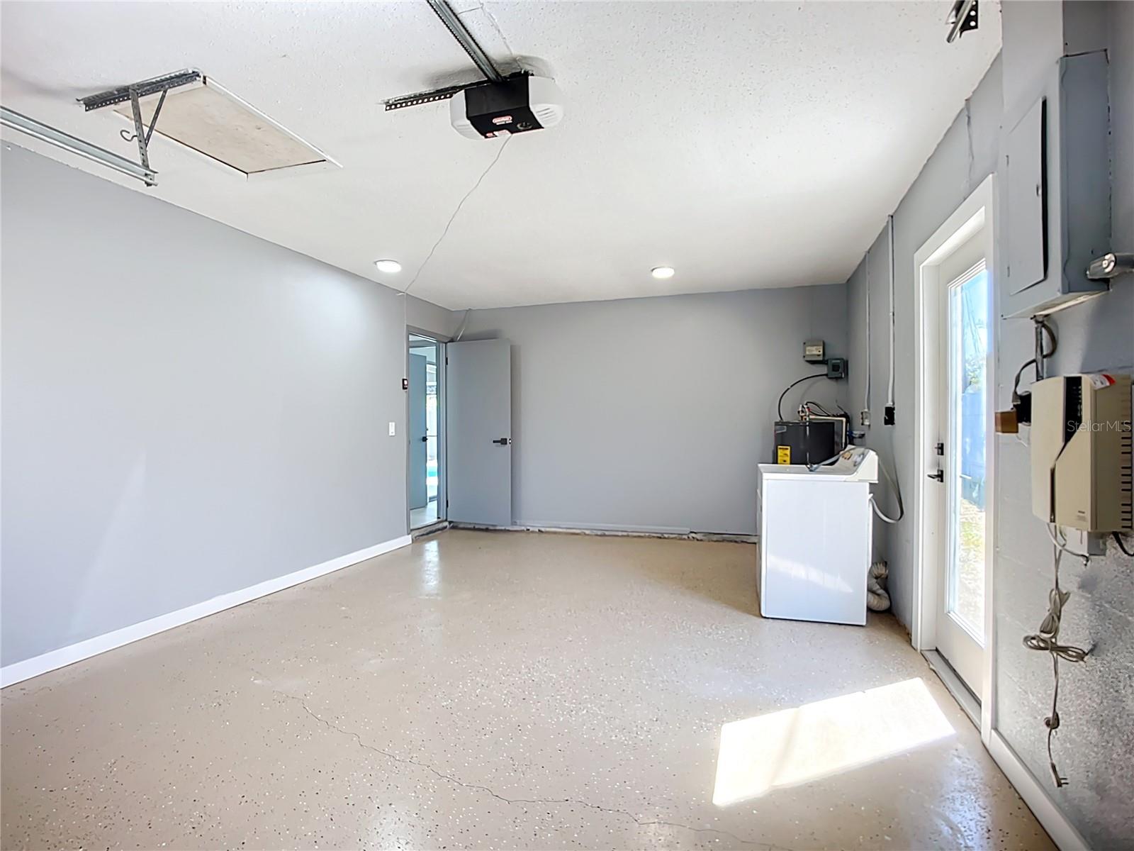 3303 CAMBRIDGE DR W, BRADENTON, FL, 34205