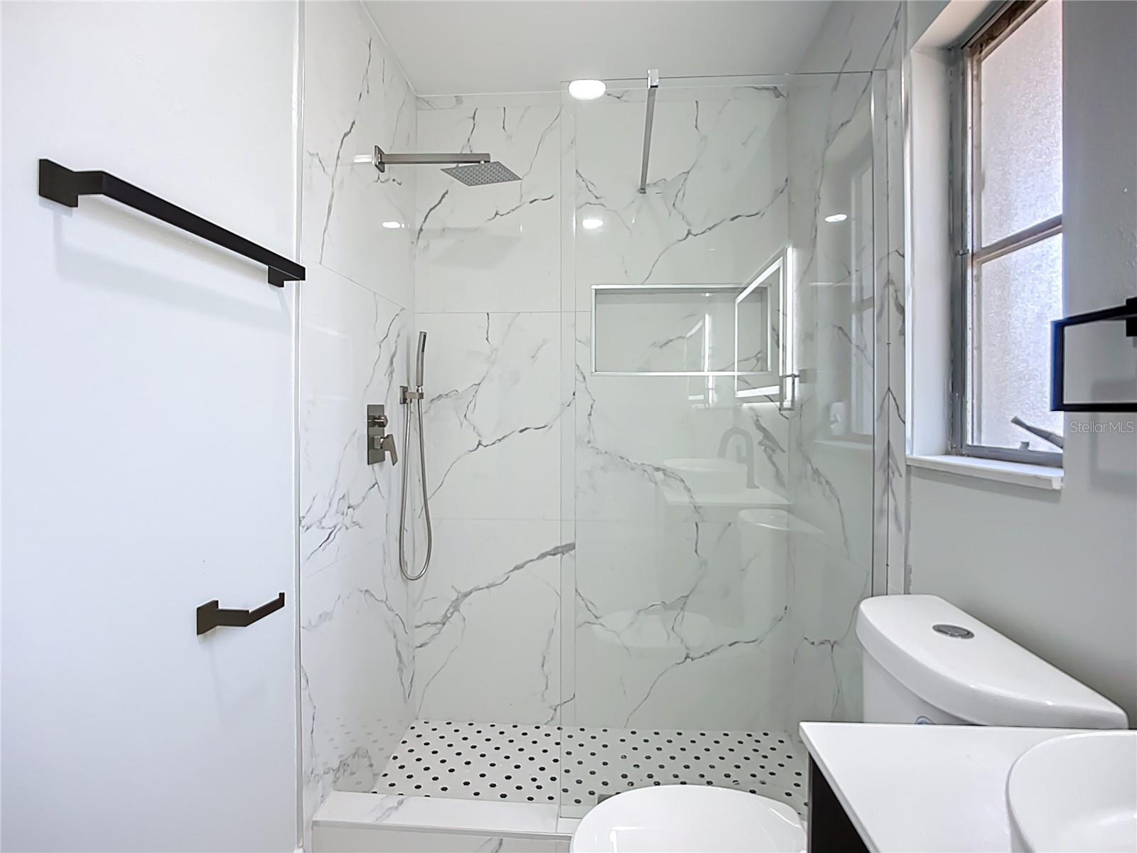 3303 CAMBRIDGE DR W, BRADENTON, FL, 34205