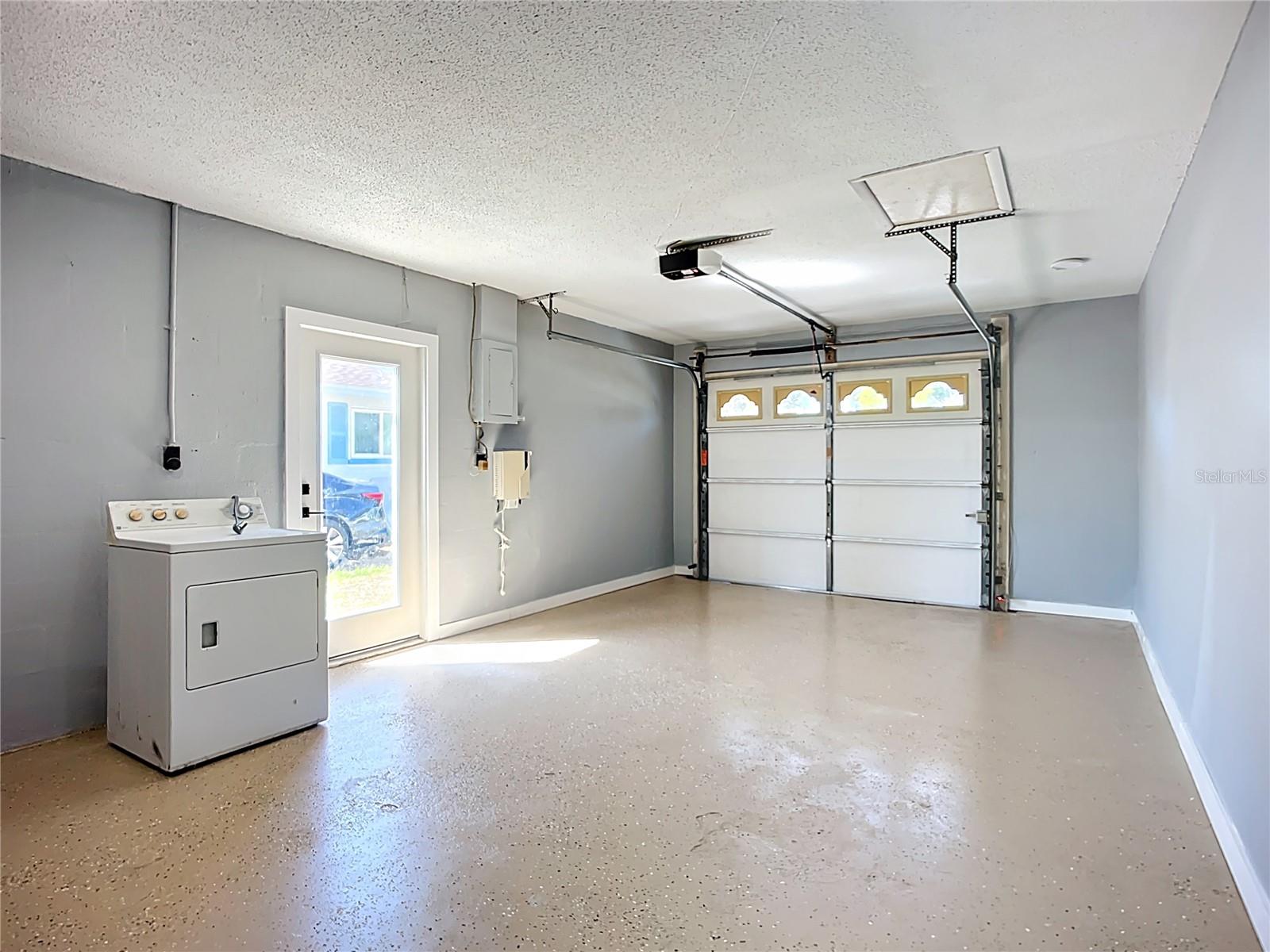 3303 CAMBRIDGE DR W, BRADENTON, FL, 34205