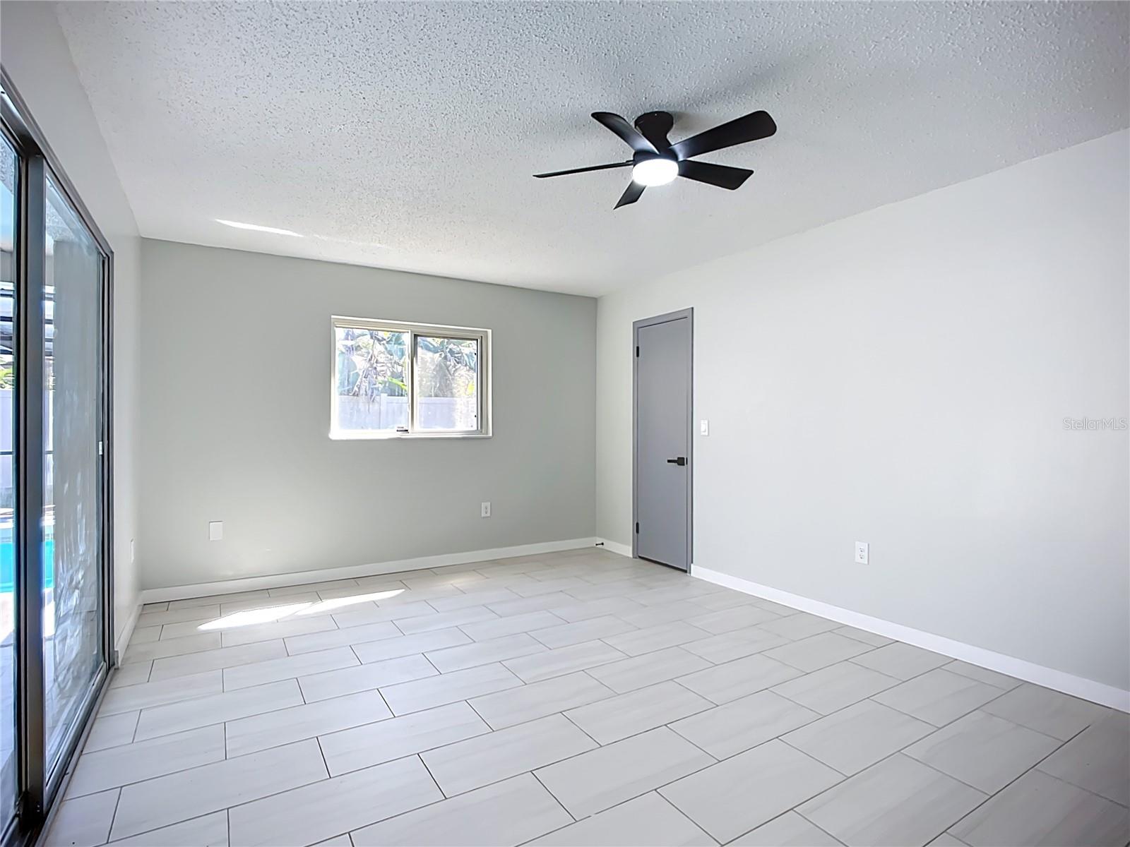 3303 CAMBRIDGE DR W, BRADENTON, FL, 34205