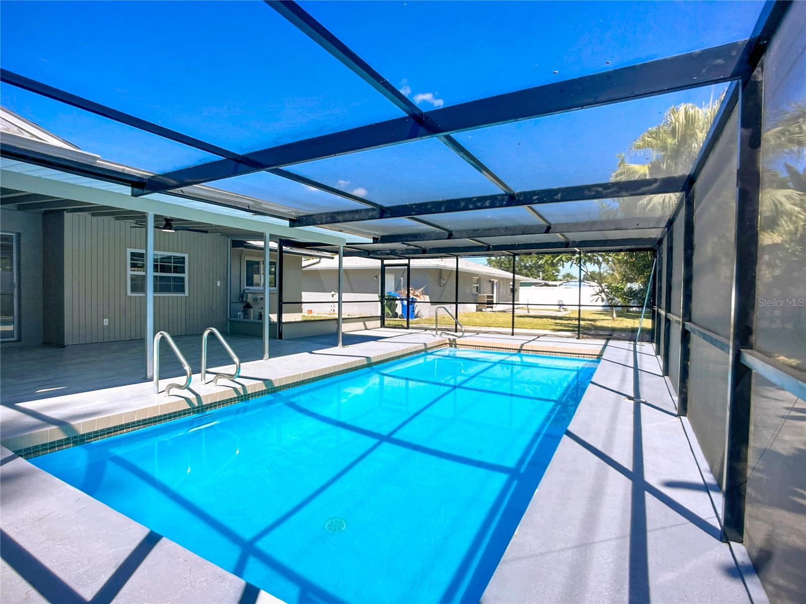 3303 CAMBRIDGE DR W, BRADENTON, FL, 34205