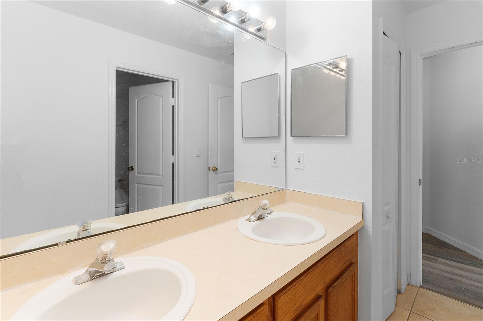 230 FRIESIAN WAY, SANFORD, FL, 32773
