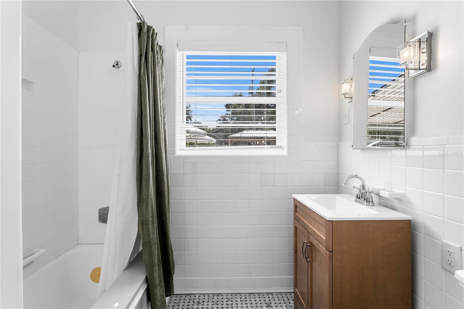 5303 N SUWANEE AVE, TAMPA, FL, 33603