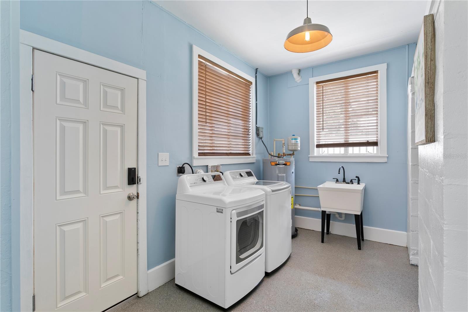 5303 N SUWANEE AVE, TAMPA, FL, 33603