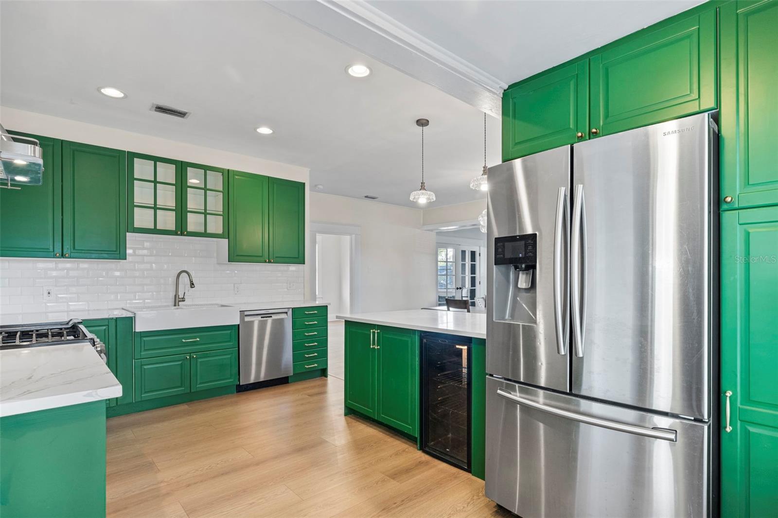 5709 N SUWANEE AVE, TAMPA, FL, 33604