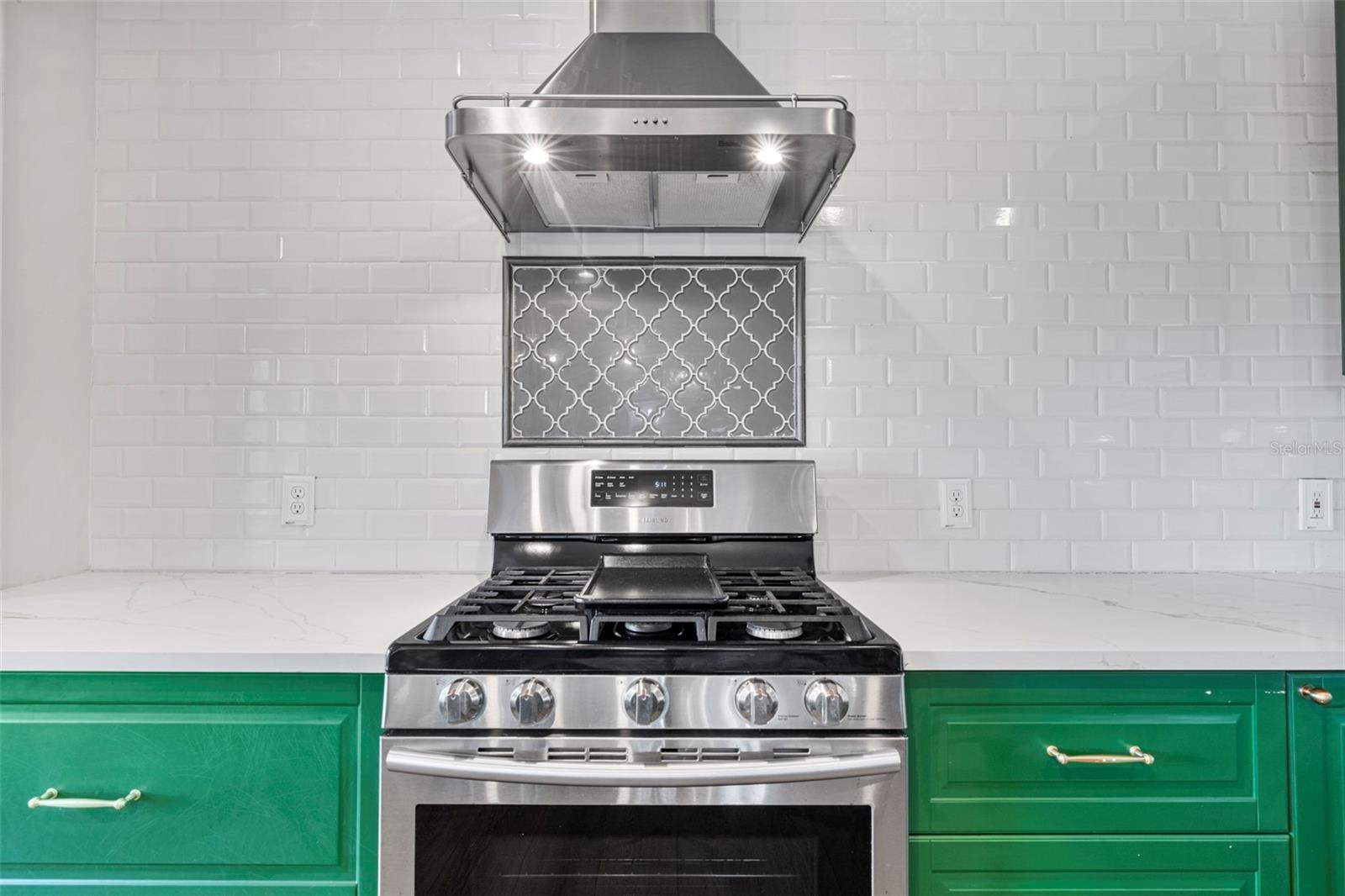 5709 N SUWANEE AVE, TAMPA, FL, 33604