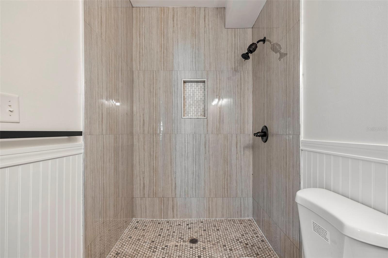 5709 N SUWANEE AVE, TAMPA, FL, 33604