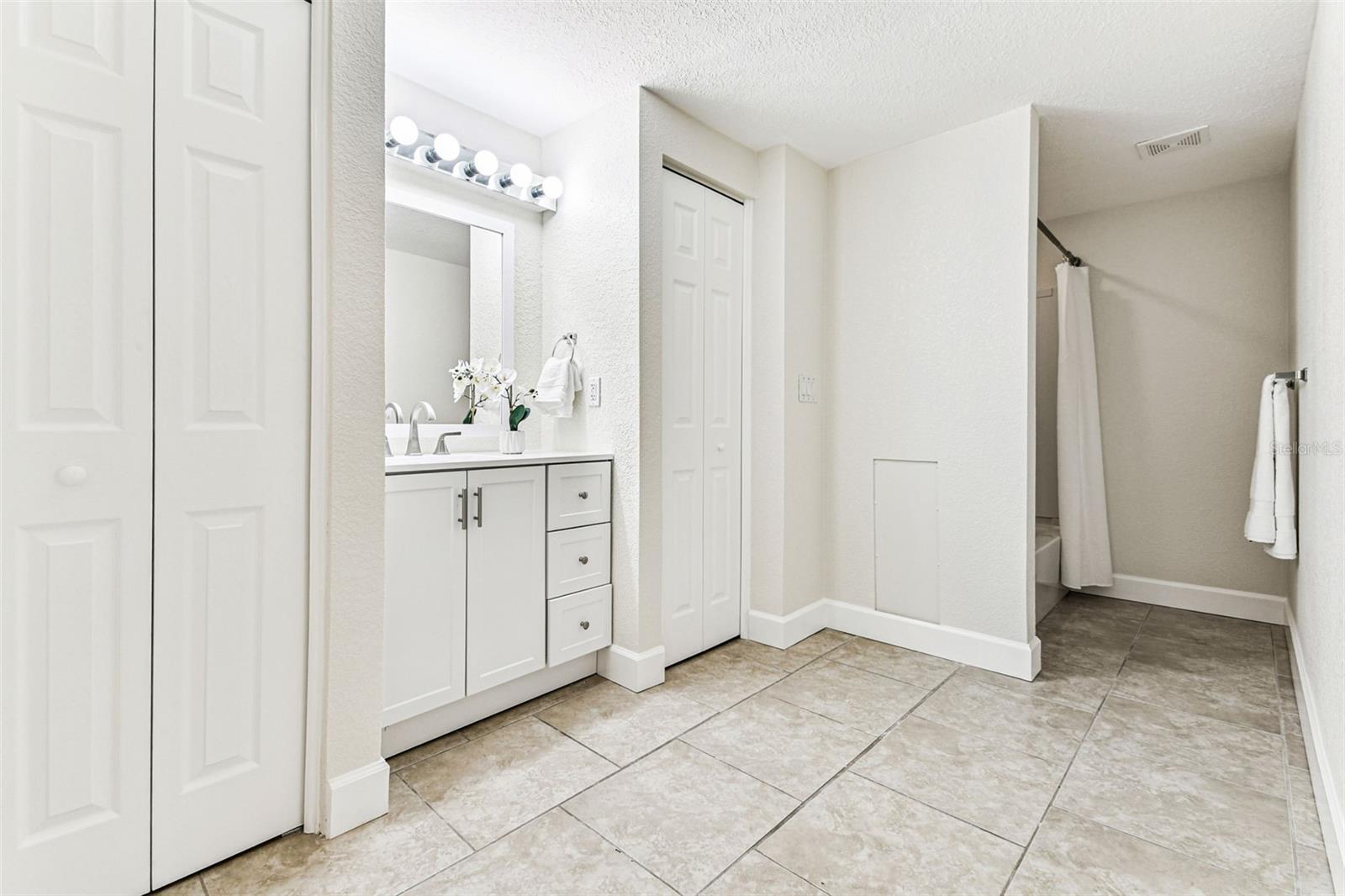 Primary Bedroom Ensuite bath