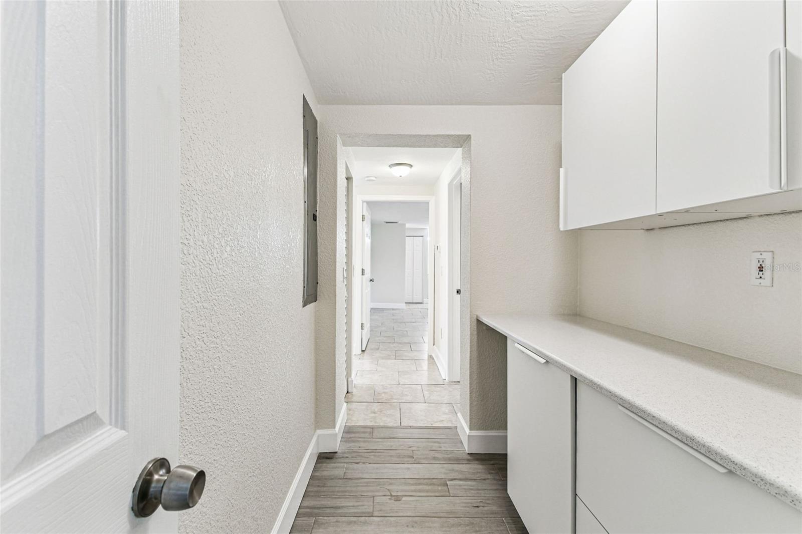 Walk-through Panty/Coffee Bar