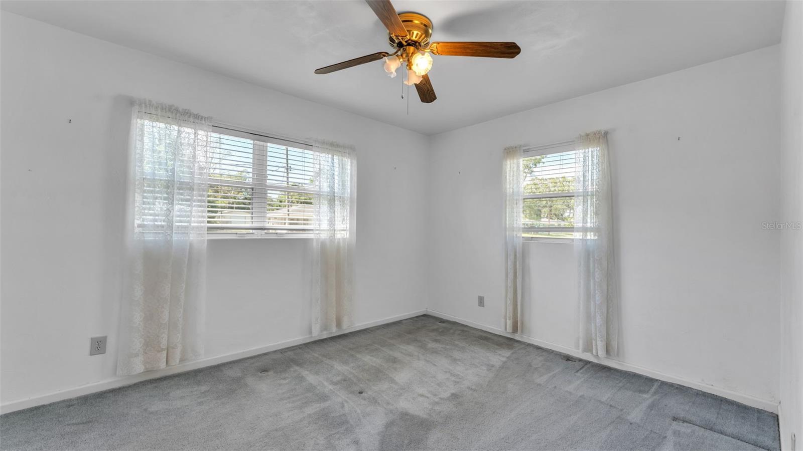 5823 LAKE BREEZE AVE, LAKELAND, FL, 33809