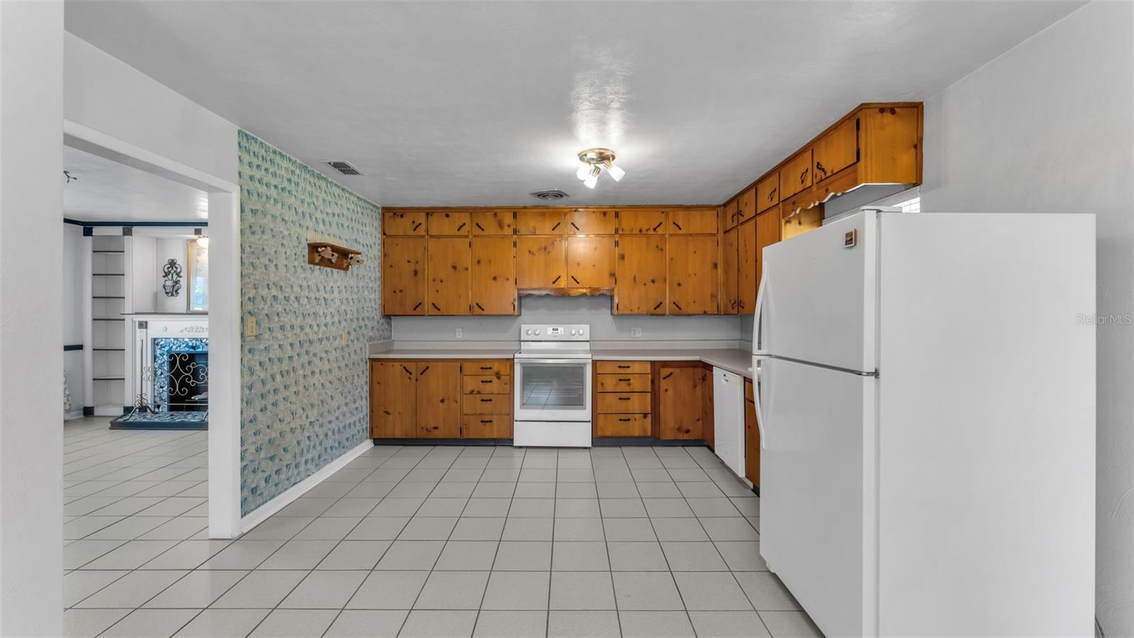 5823 LAKE BREEZE AVE, LAKELAND, FL, 33809