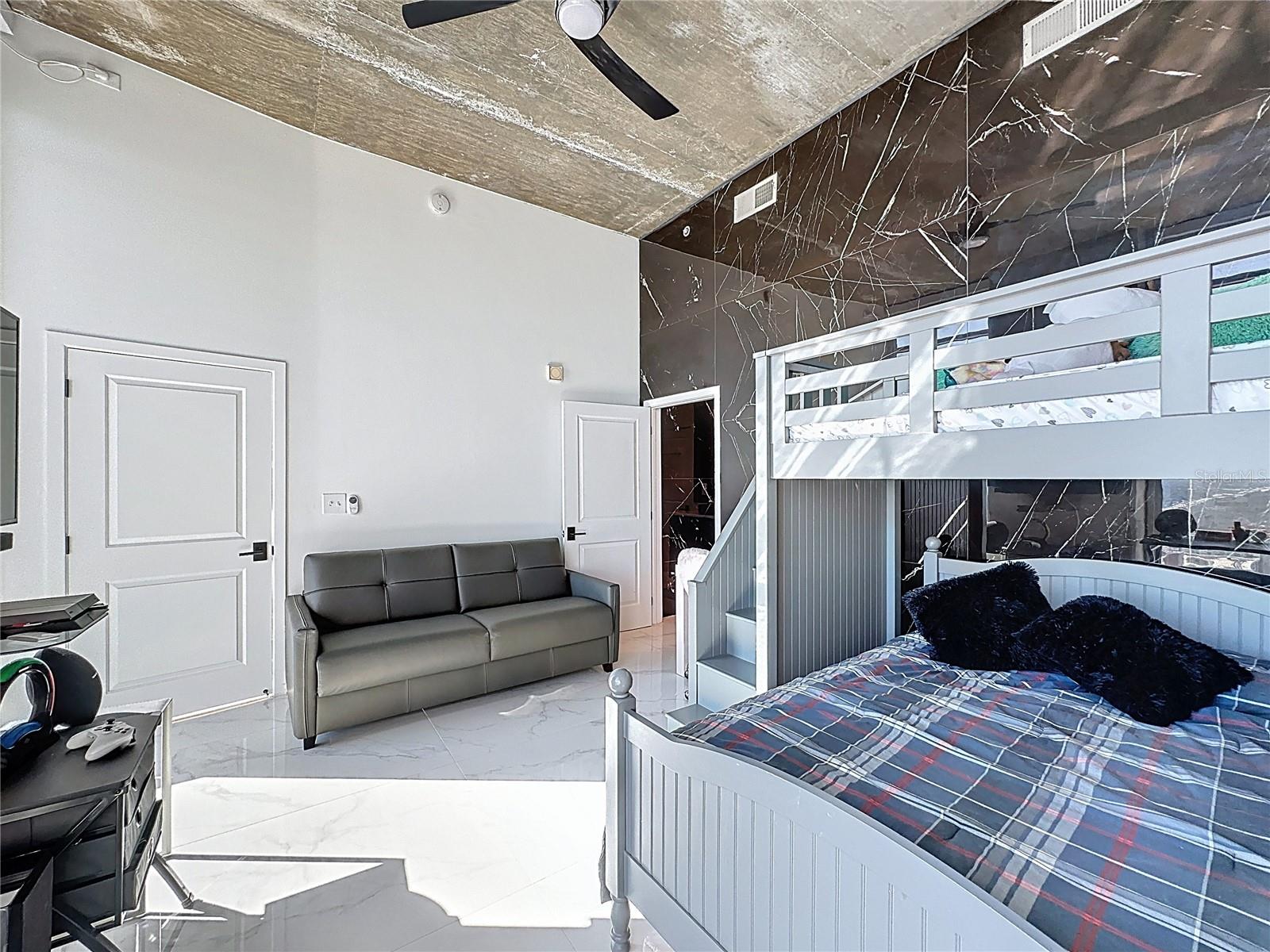 155 S COURT AVE #PENTHOUSE (2905), ORLANDO, FL, 32801