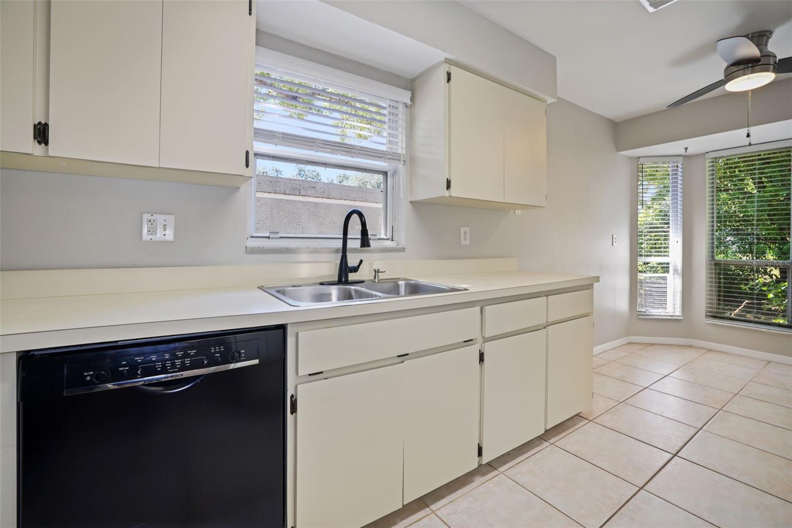 102 STEEPLECHASE LN, PALM HARBOR, FL, 34684