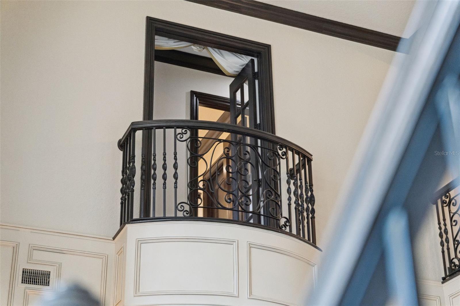 O6353035 Property Photo