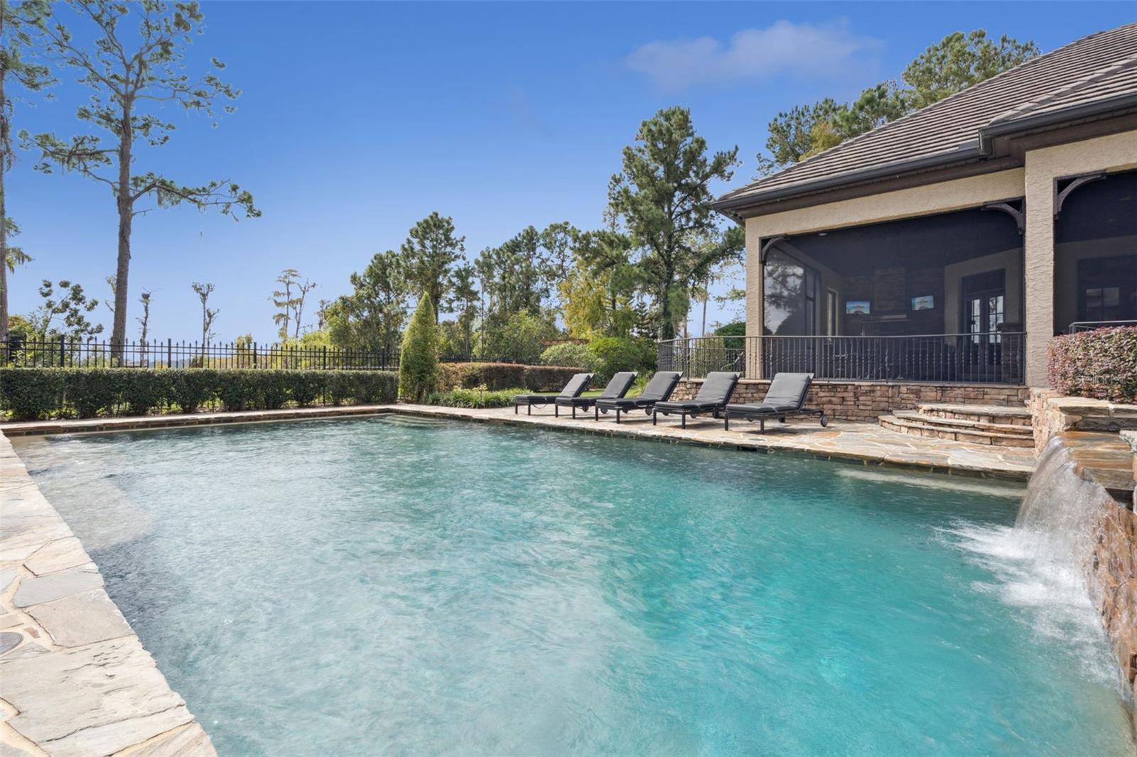 O6353035 Property Photo