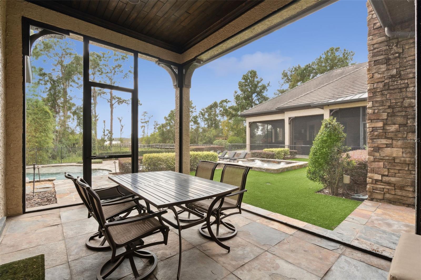 O6353035 Property Photo