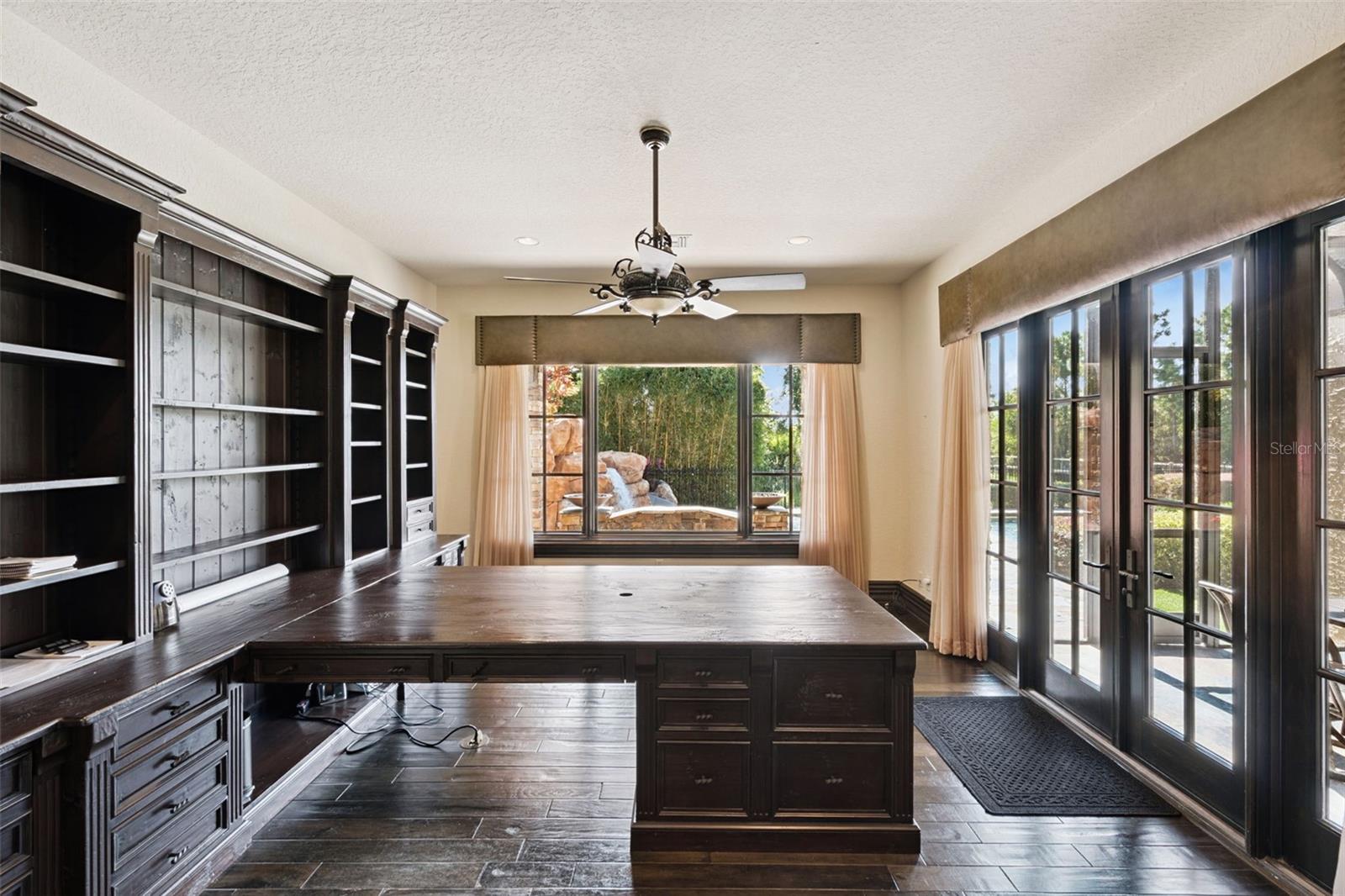 O6353035 Property Photo