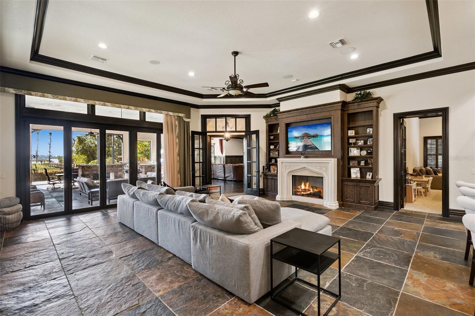 O6353035 Property Photo